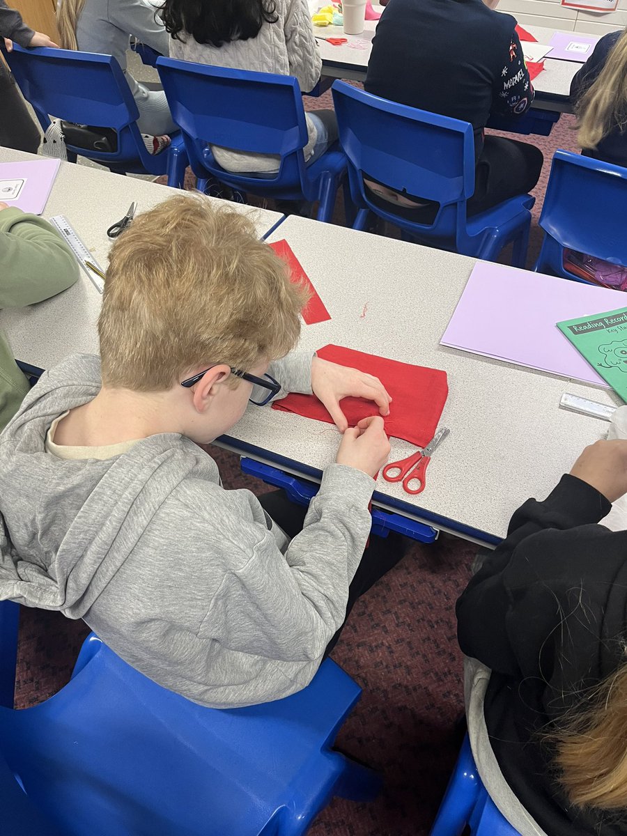 Hard at work during our design technology unit sewing our tote bags 👍