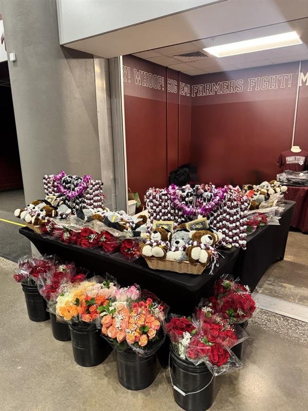 Texas A&M Bookstore tweet media