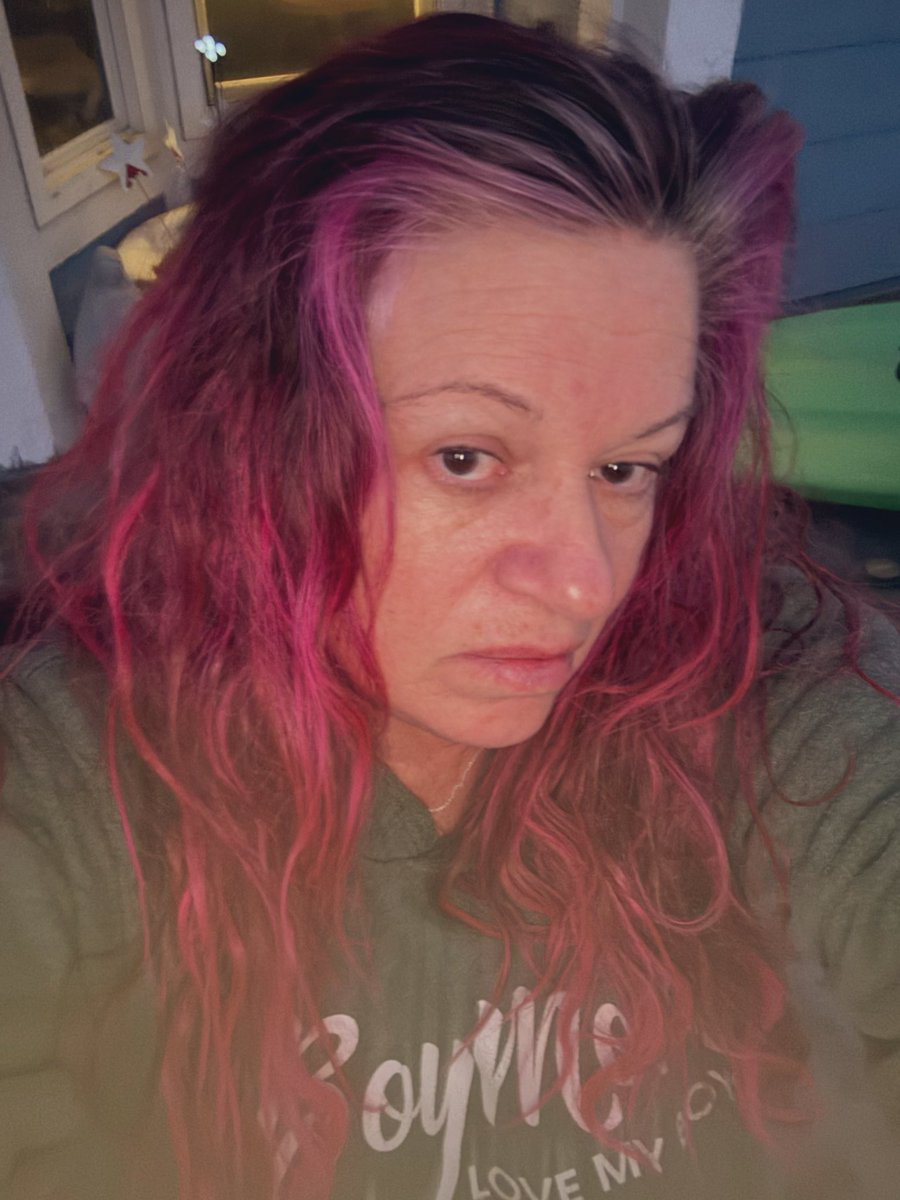 sunny_joni's tweet photo. Went to bed with my hair still wet and woke up looking like Thorin Oakenshield from the Hobbit, and Iโm not even mad about it. ๐น๐น๐น#TheHobbit #DwarfKing https://t.co/RTg1xsXmjD