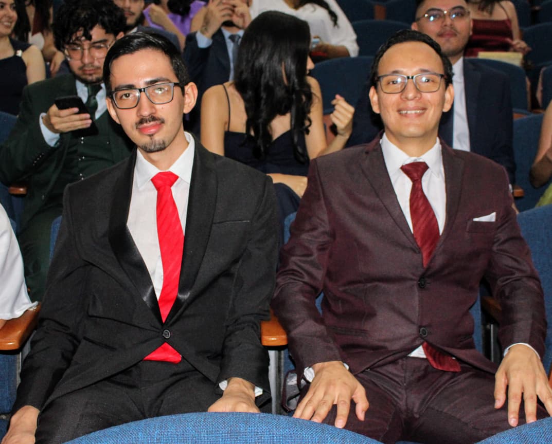 UIS's tweet photo. #GradosUIS Con nerviosismo y emociones encontradas, inicia la segunda ceremonia de grados del día, destinada a las Facultad de Salud y a la Facultad de Ciencias, en la que 183 estudiantes recibirán su diploma UIS. 🎓✨ ¡Felicitaciones! https://t.co/xsSAPLPwtv