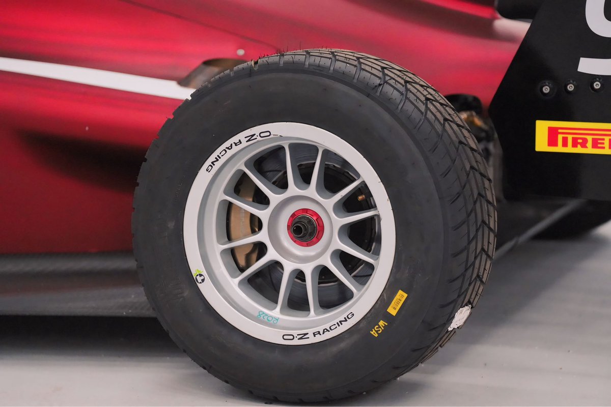 مقتطفات فورميلا 4 #فورمولا4_السعودية
#SaudiF4
<a href="/JeddahCircuit/">Jeddah Corniche Circuit | حلبة كورنيش جدة</a> <a href="/F4_SaudiArabia/">Aramco F4 Saudi Arabian Championship</a>