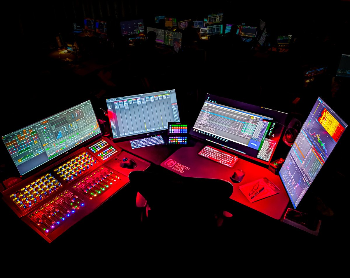 GarethOwenSound's tweet image. This production desk layout makes me very happy, particularly the SSS custom built S6L-16rm remote control surface. @AvidLiveSound @allen_heath @ShureUK @DPAmicrophones @fourieraudio @showcontrolltd @stagesounduk @McDSP_PlugIns #theatre #theater #soundengineer #livesound