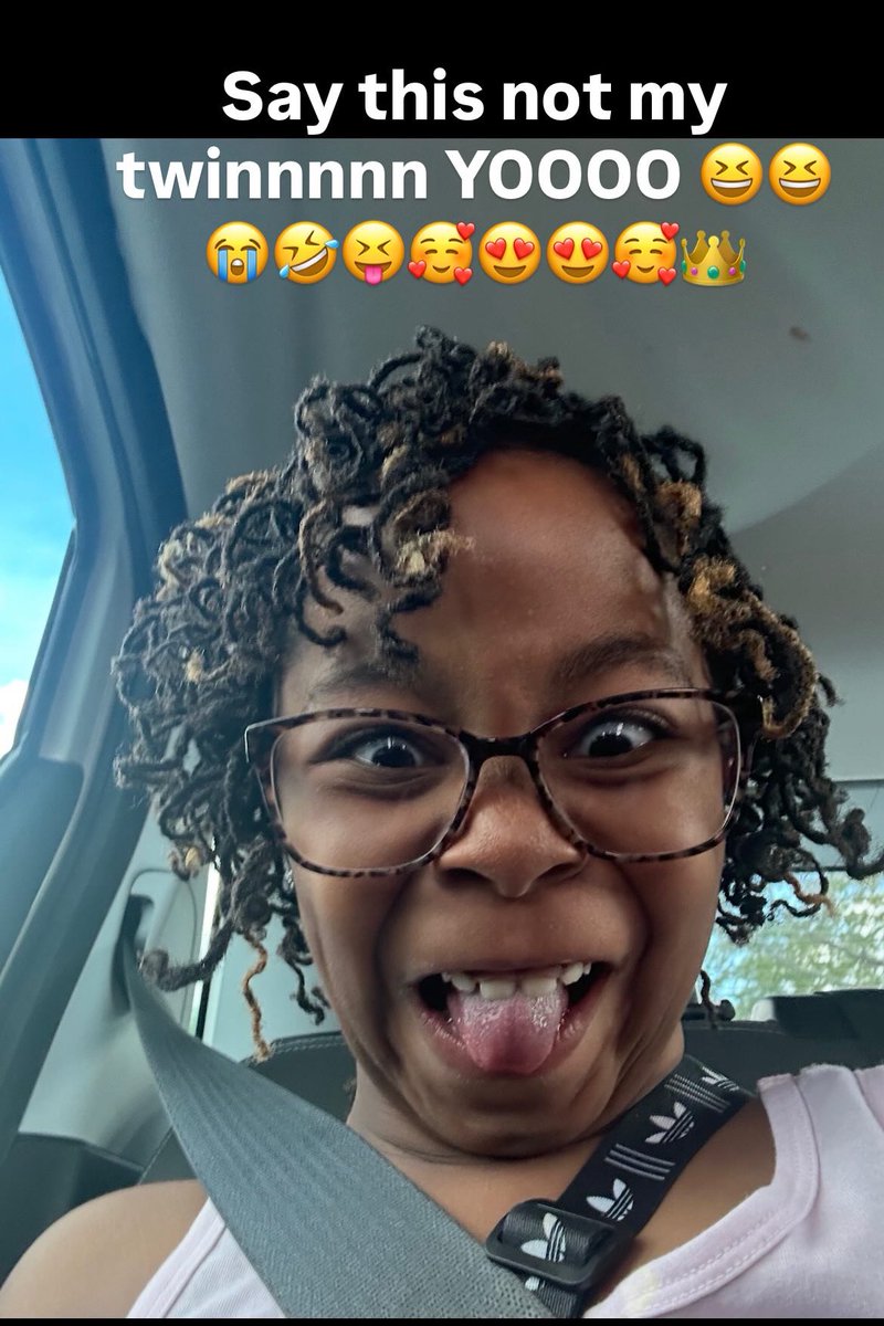 92sturdy's tweet image. Say this not my twinnnnn YOOOO 😆😆😭🤣😝🥰😍😍🥰👑 #princess #blood #mykid #niece