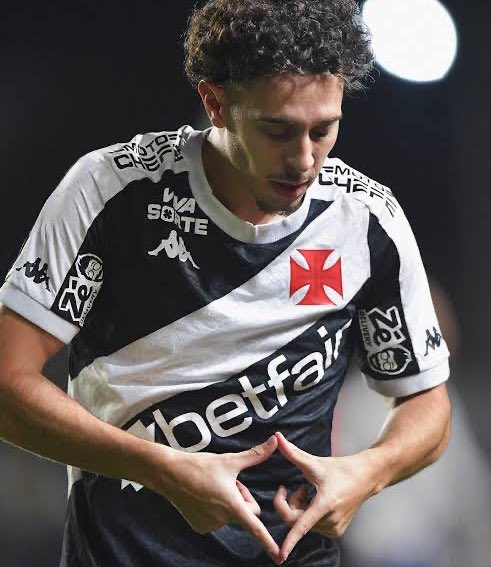 _ticocrvg's tweet image. 🚨 ATENÇÃO 🚨
VOCÊ RECEBEU O NUNO XERECUDO DA SORTE. 

REPASSE IMEDIATAMENTE PARA O VASCO SAIR COM A VITÓRIA NO PRIMEIRO JOGO DA GRANDE FINAL DA COPA DO BRASIL.

NÃO QUEBRE A CORRENTE. 💢🏆