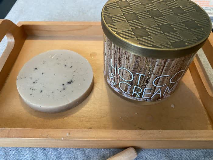 frugalfamily's tweet image. Quick tip: Clean out your candle jars and give them a new purpose! wp.me/p3Hh4w-9vc #HomeHacks