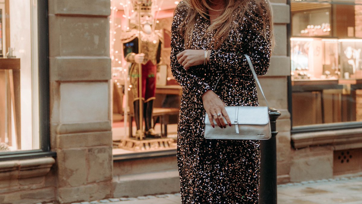 Pure Luxuries London tweet media