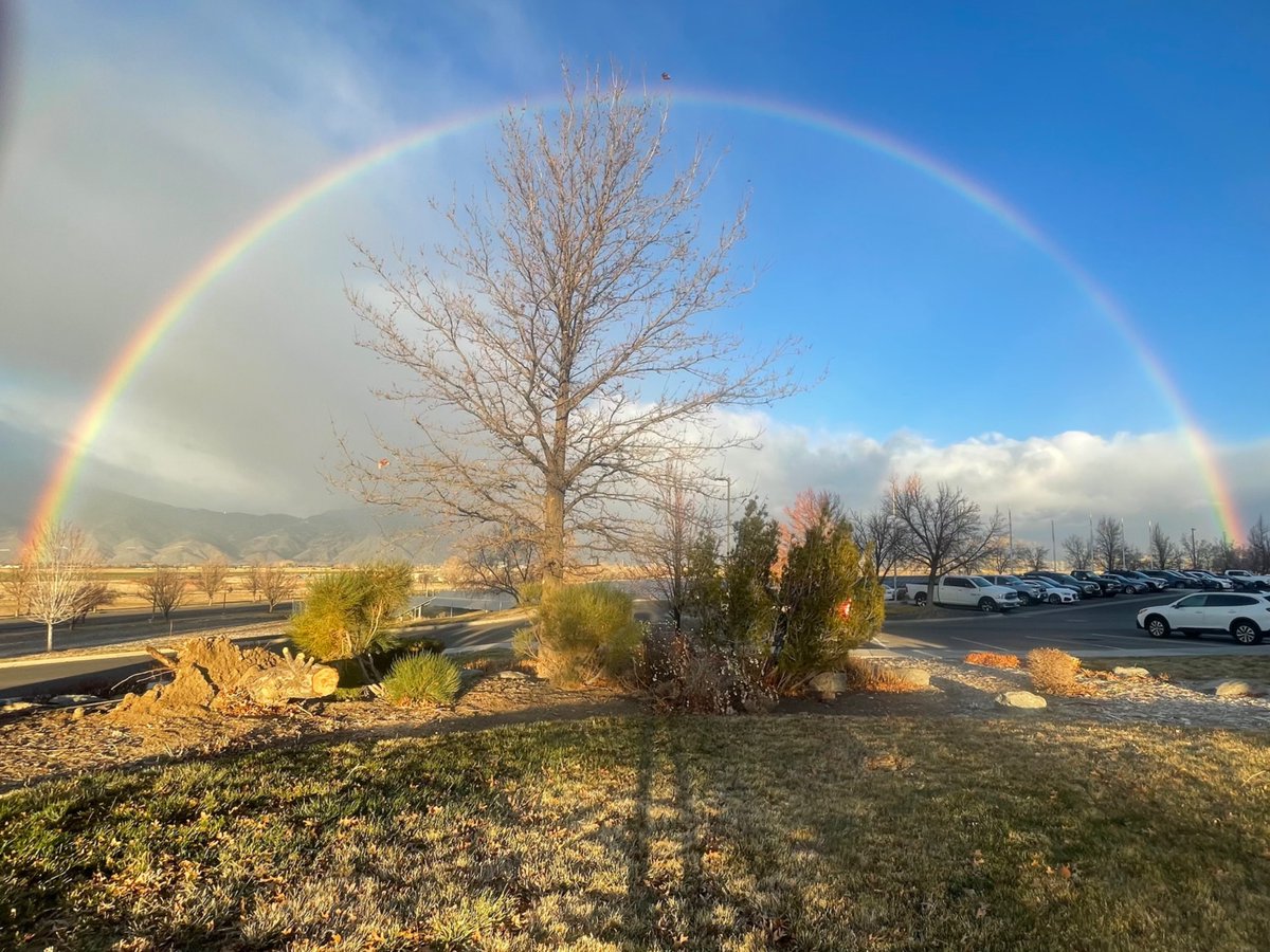 holcomb20606's tweet photo. Incredible rainbow this morning here in northern Nevada! https://t.co/NIONqFcWvf