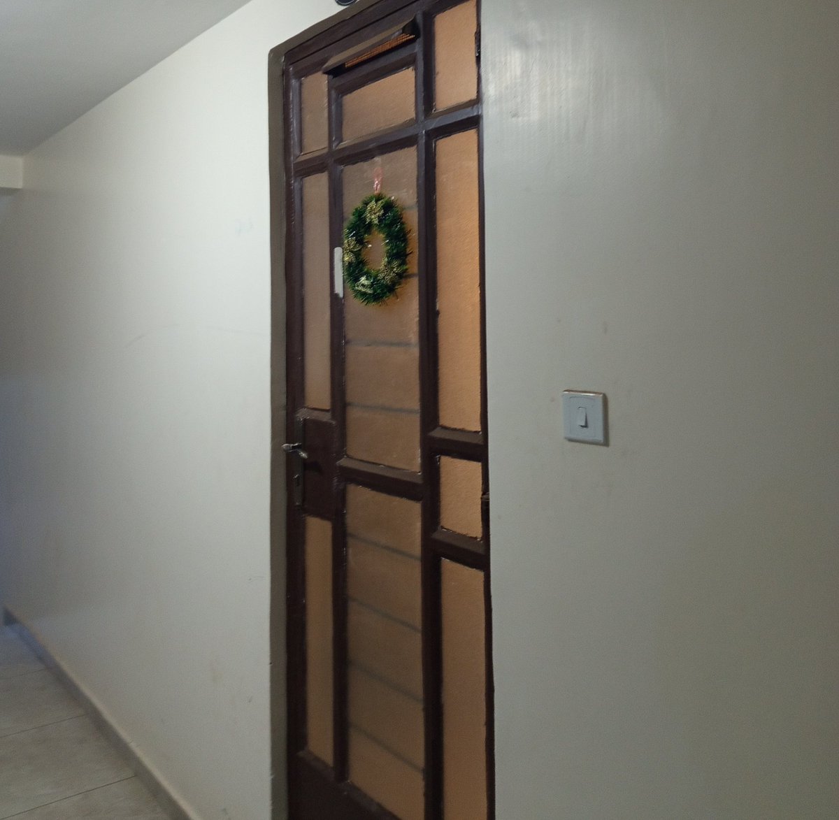 mwetich__'s tweet image. My neighbor already put up deco. Y'all still take this shit seriously aye?