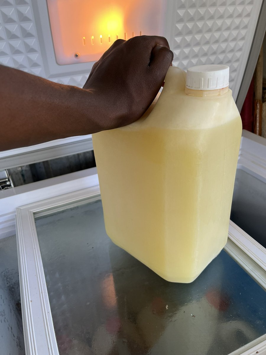 Awaiting collection 🍍🥤
Client alisema pineapple with a touch of ginger and mint. ndio ii mali 🔥

Btw this is way better than kumaliza your family na masoda daily