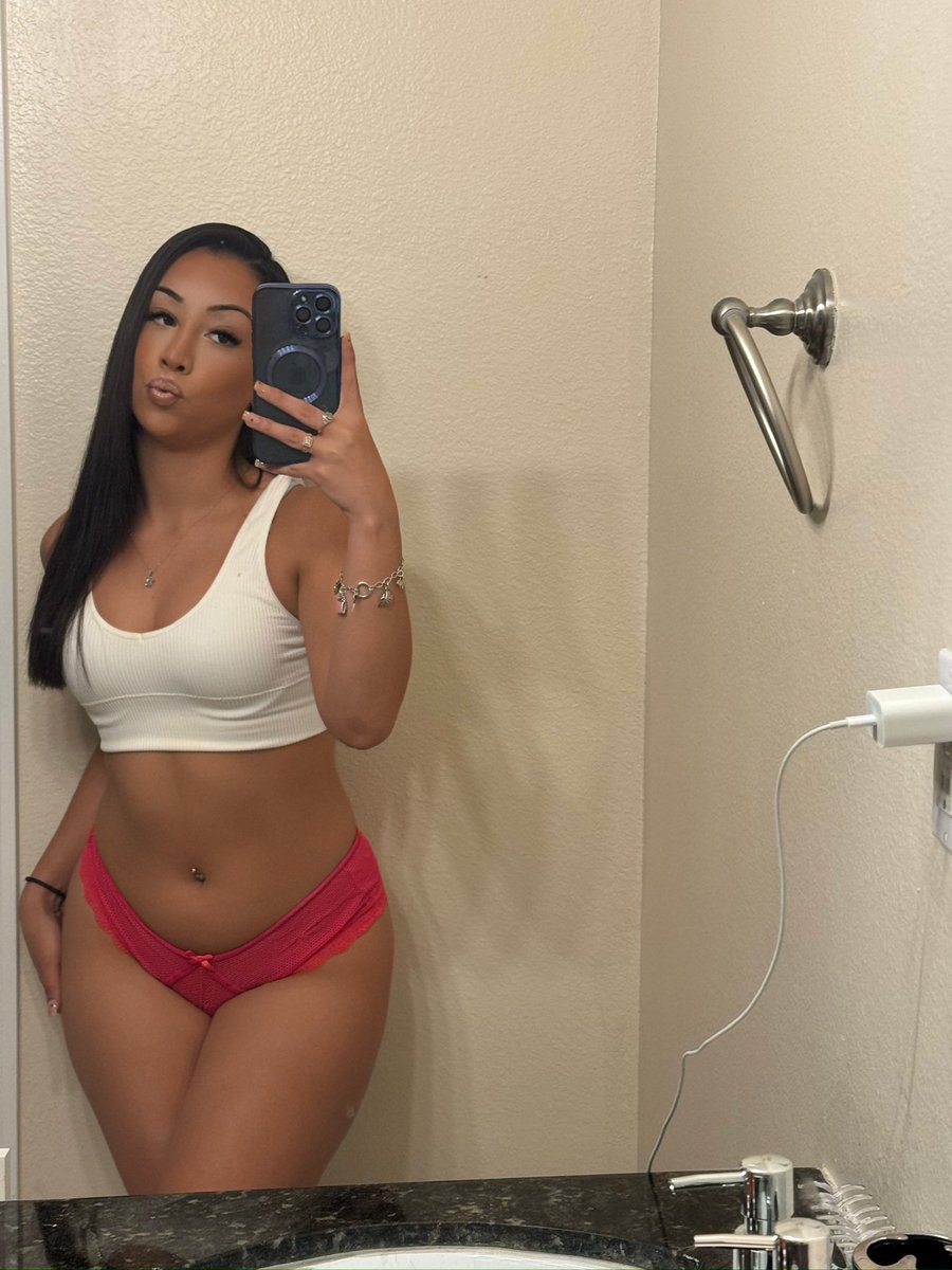 thadollgg's tweet image. might call in thick today…