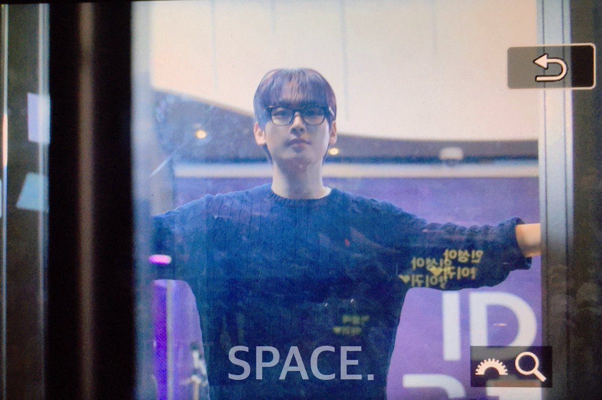 251217 밖에 비 많이와서 산책 못나가
#SF9 #INSEONG #인성