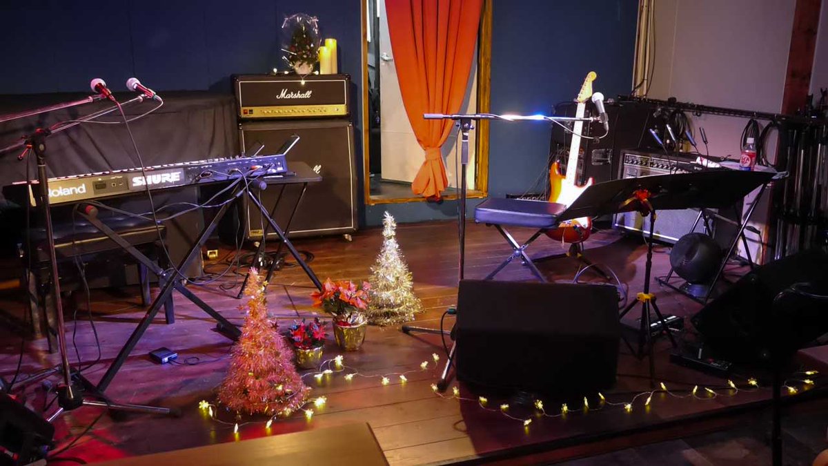 高校生のときに初めてのバンドで弾いた曲、その憧れの人の仕事をさせていただけるとは。19年目のまさかです。ありがとうございました。満員のお客様にもありがとうございました。ーー大澤誉志幸 <a href="/pg9zhu/">大澤　誉志幸    /　大沢　誉志幸</a> SASURAI TOUR 2025 「Christmas Tour !!」