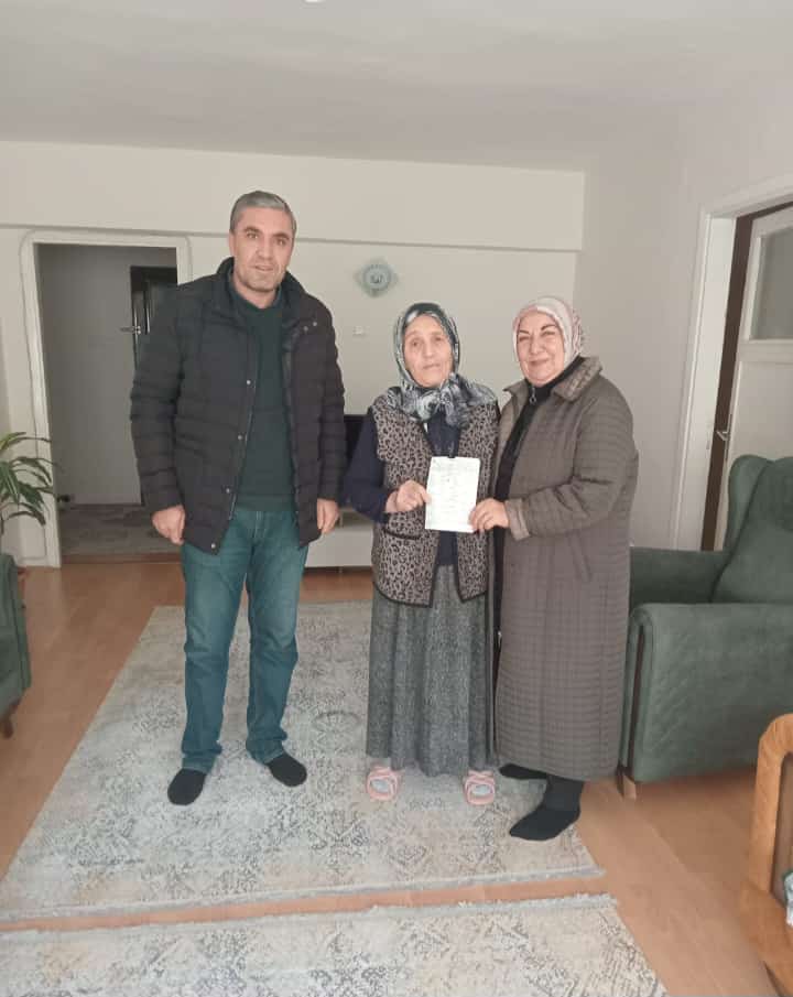Meclis Üyemiz Sn Canan BARAN İZGİ Ve Yönetim Kurulu Üyemiz Ünal ALTUNKAYA İle Mahallemizde Ailelerimizi Ziyarette Bulunup Üye Çalışmalarımızada Devam Etmekteyiz.🇹🇷🇹🇷🇹🇷🇹🇷🇹🇷🇹🇷
<a href="/AkpartiAnkara/">AK Parti Ankara</a> <a href="/AkKeciorenResmi/">AK Parti Keçiören</a> <a href="/AKadirkarapinar/">Kadir KARAPINAR🇹🇷</a> <a href="/as_bayindir/">Ahmet Şerif BAYINDIR</a> <a href="/gokayozcan/">Gökay ÖZCAN</a> <a href="/CananBaranizgi/">Canan Baran İzgi</a> <a href="/UnalAltunkaya40/">Ünal ALTUNKAYA 🇹🇷</a>
