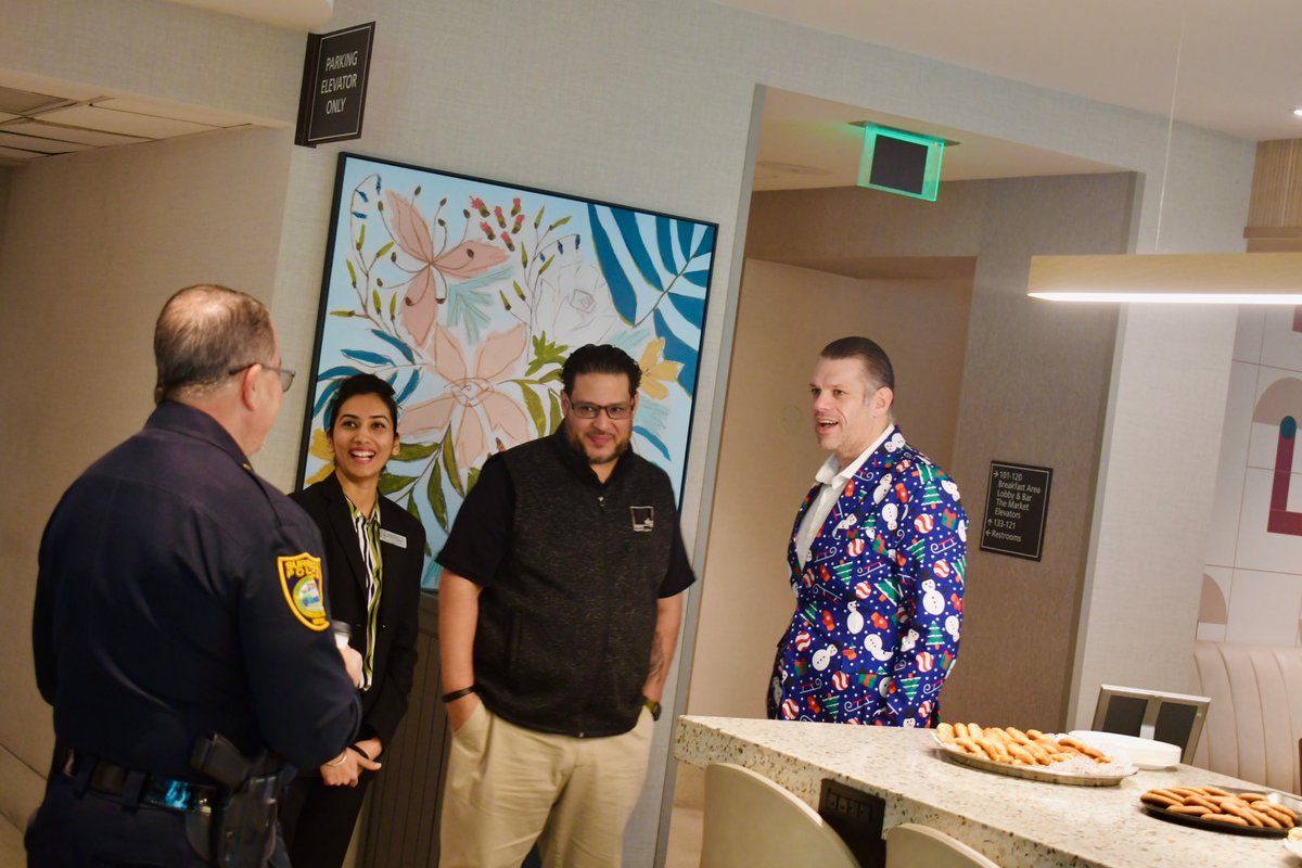 SurfsidePolice's tweet image. Surfside Police hosted Cocoa with the Cops, a way for us to speak residents and business owners of our beautiful town. 🏘️

We had hot cocoa and treats, as Chief Press spoke on keeping the town safe. 🍪

Thank you to the Residence Inn at Surfside for allowing us to host the event.