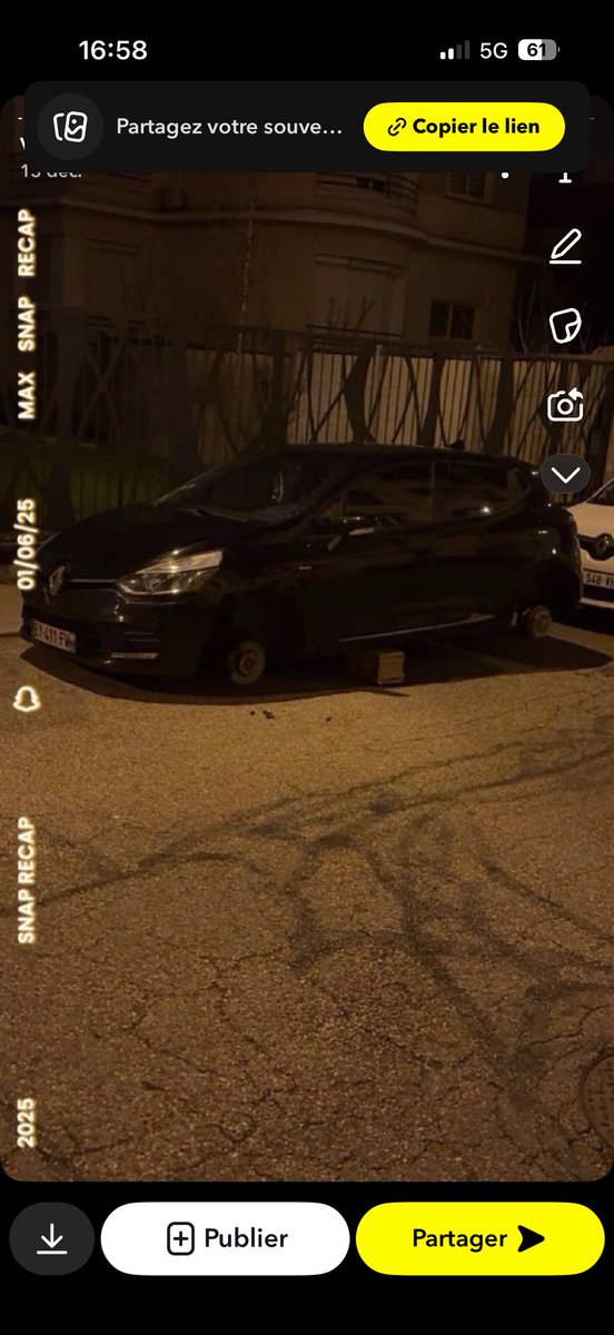 J’viensDu42 tweet media