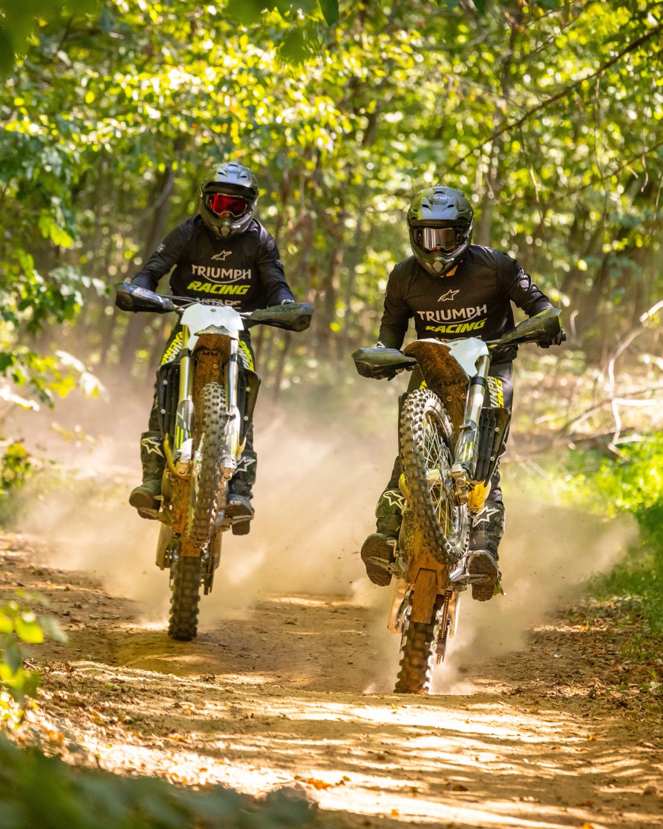 OfficialTriumph's tweet image. Get ready to dominate with the TF 250-C &amp;amp; TF 450-C!​

Only available in 🇺🇸 🇨🇦 🇫🇷 🇳🇿

#ForTheRide #TriumphMotorcycles #CrossCountry #TF250C #TF450C