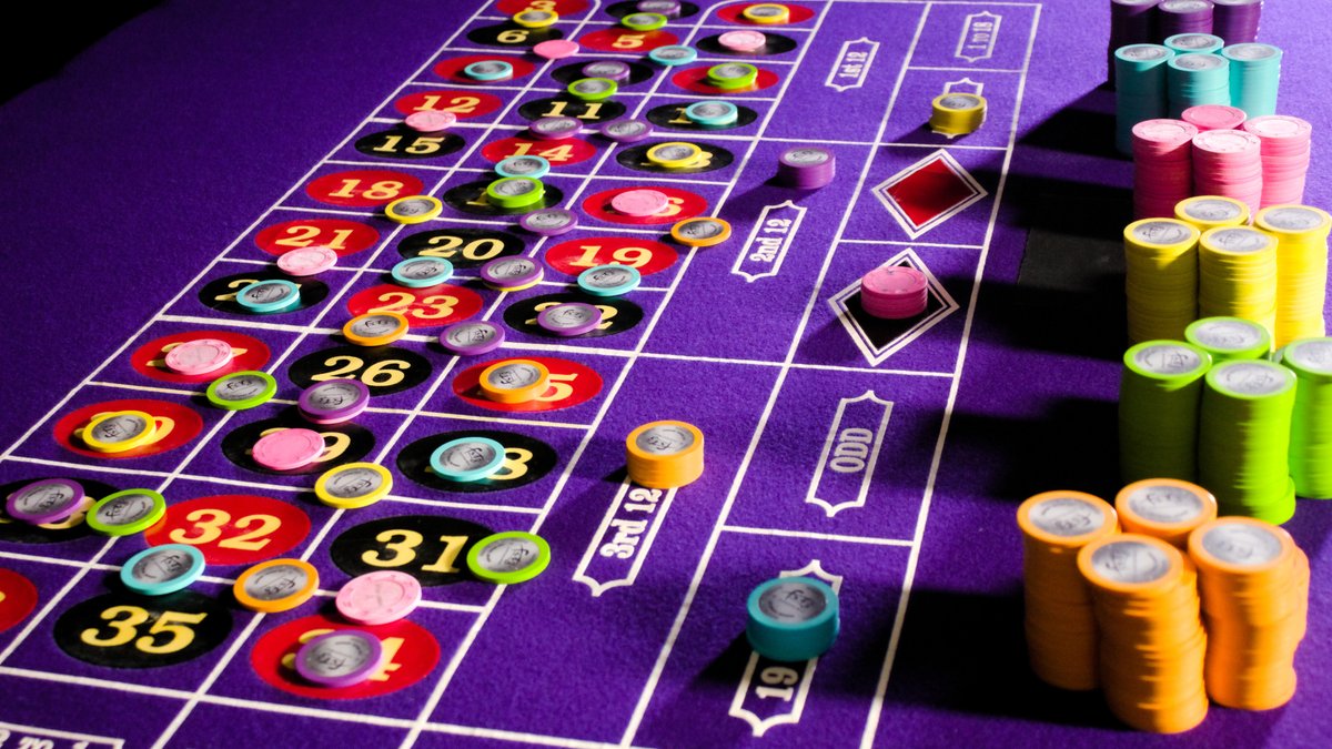 vegas_aces's tweet photo. Learn how to play roulette with confidence ๐ฏ Step-by-step rules, bet types, and tips for new casino players
๐ https://t.co/qa1qKoKdCb
#HowToPlayRoulette #RouletteGuide #Roulette #RouletteRules #LearnRoulette https://t.co/PykFFEMdSU