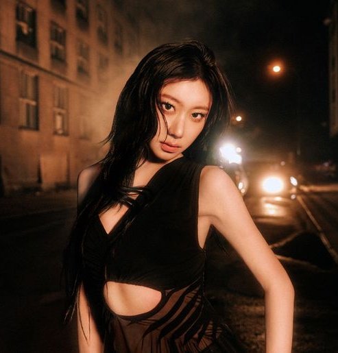 AboutItzyYT's tweet photo. ITZY's Chaeryeong ranks at #10 in a poll of idols koreans recognize as 'Hexagonal Idols'.

A 'hexagonal' idol is a title given to artists who are balanced in vocals, dance, rap, visuals, charm and personality. https://t.co/l3JL3lcI5i