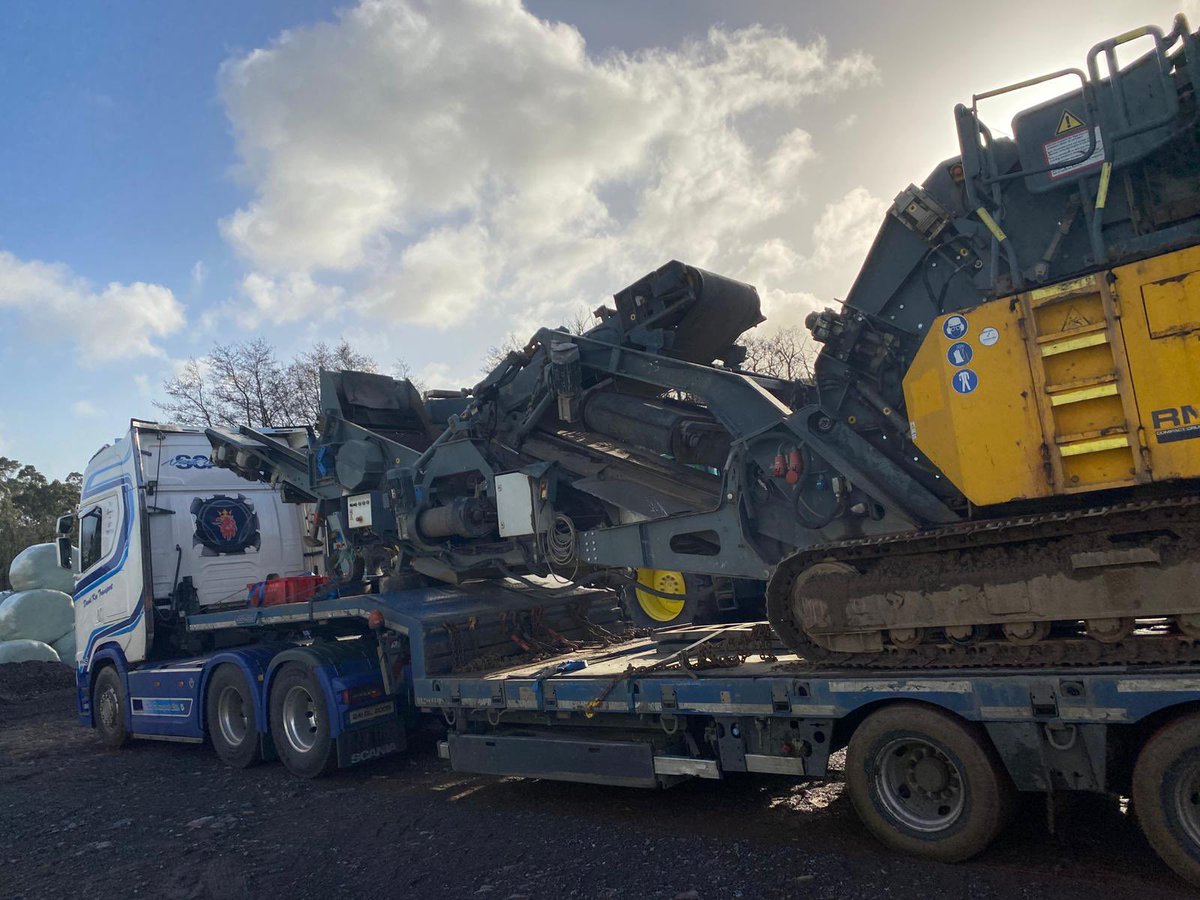 BallytrainPlant's tweet image. Rubble Master RM 90GO! Impact crusher complete with after screen and recirc delivered to customers site in UK. 🤝🪨 #rubblemaster #rm90 #impactcrusher #crushingandscreening