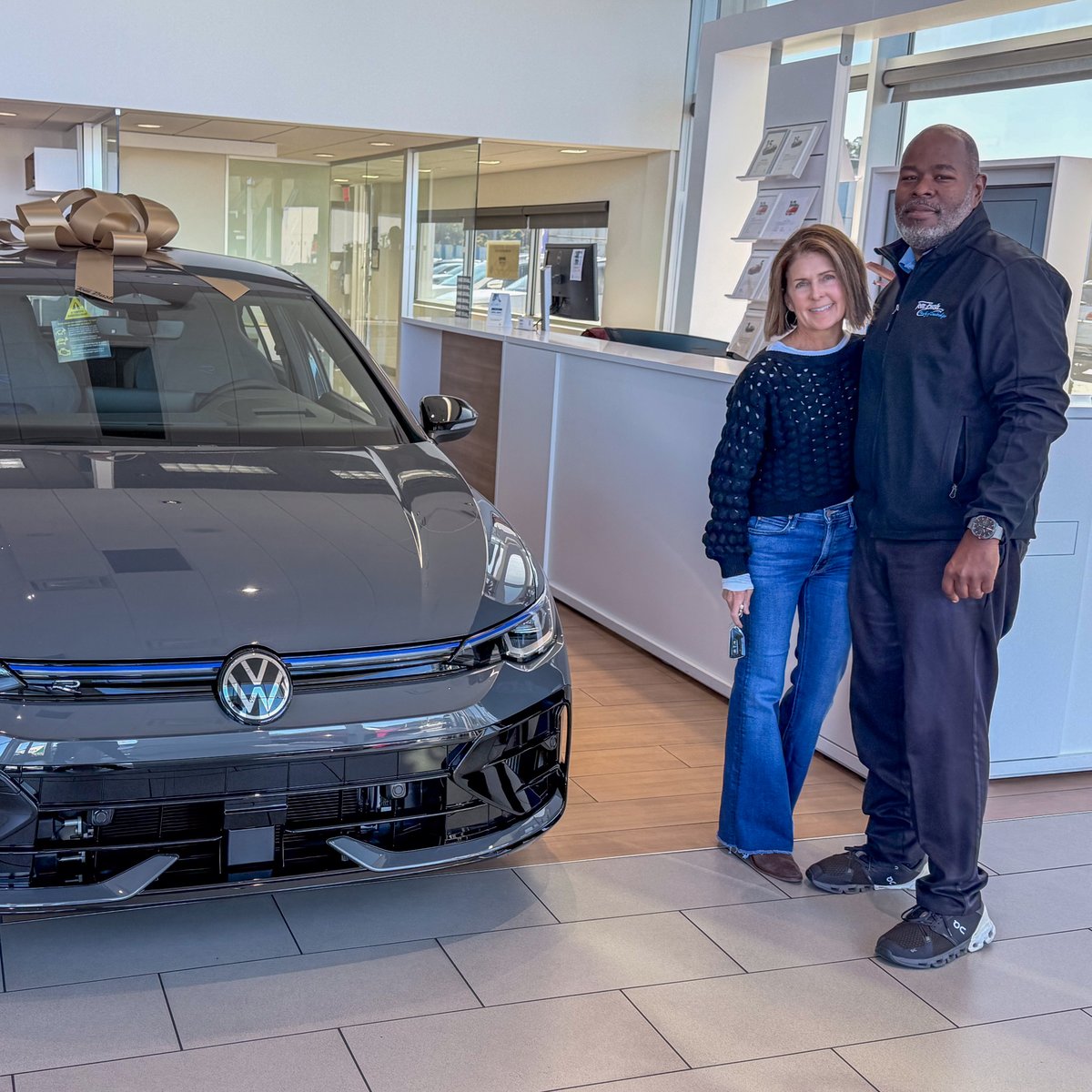 Jill’s Golf R love story🖤

Months of waiting, lots of thinking, and one more look was all it took . She fell in love all over again with this Graphite Golf R. Congrats on your new ride, Jill! 💭➡️🚗