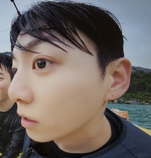 koogifs's tweet image. baby shark jungkookie