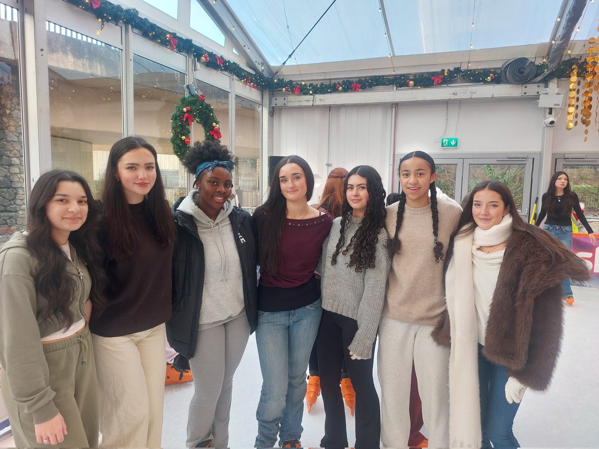 StPaulsClimate's tweet photo. 5th year students enjoying their Christmas outing to Dundrum on ice. https://t.co/1LEm3iybnJ