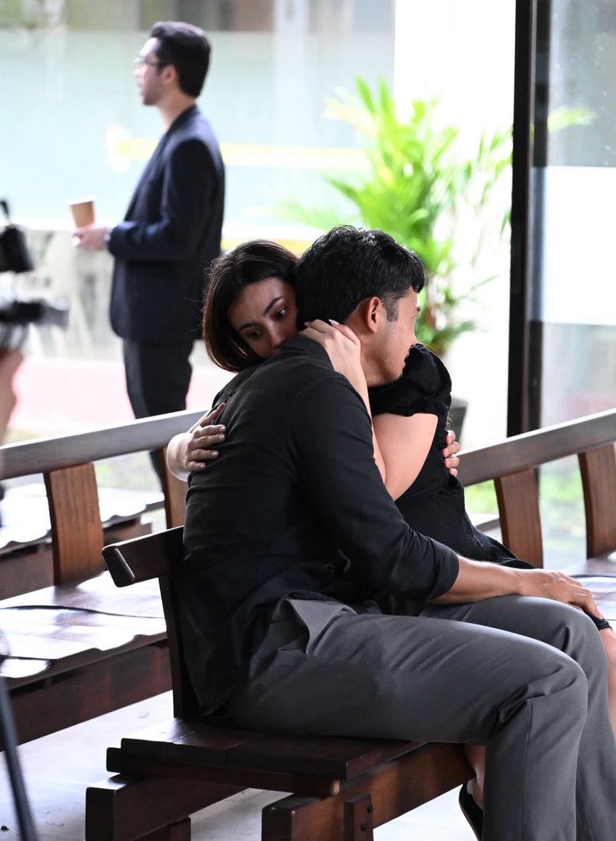 arjasOG's tweet photo. Sending you some #ArJas ayuda from behind-the-scenes of iWant’s newest microdrama “When Brothers Fall”🫶🏻
Catch #ArgelSaycon and #JasDudleyScales on iWant now!
📸 Joao Manikan
#WhenBrothersFall #TatakStarMagic #StarMagic
🔗 https://t.co/2vvnoRXFEf
Photo Courtesy: STAR MAGIC https://t.co/F5EMq6LWCM