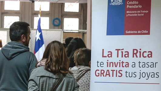 #País: <a href="/Contraloriacl/">Contraloría</a> advierte débil control en DICREP, Hasta 230 empeños por persona al año y usuarios frecuentes con antecedentes penales