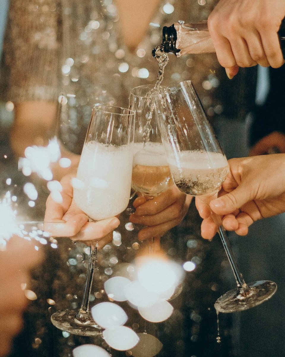 NYE is almost here! 🥂

Whilst Blue Line is committed to always providing a safe, efficient &amp; reliable service all year round, NYE is one of our busiest nights of the year. 
We recommend booking your taxi in advance to avoid the queues &amp; start the year stress-free!