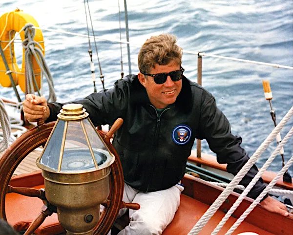 the_P_God's tweet image. JFK maxxing. Sailing. Cool jackets. New England core.