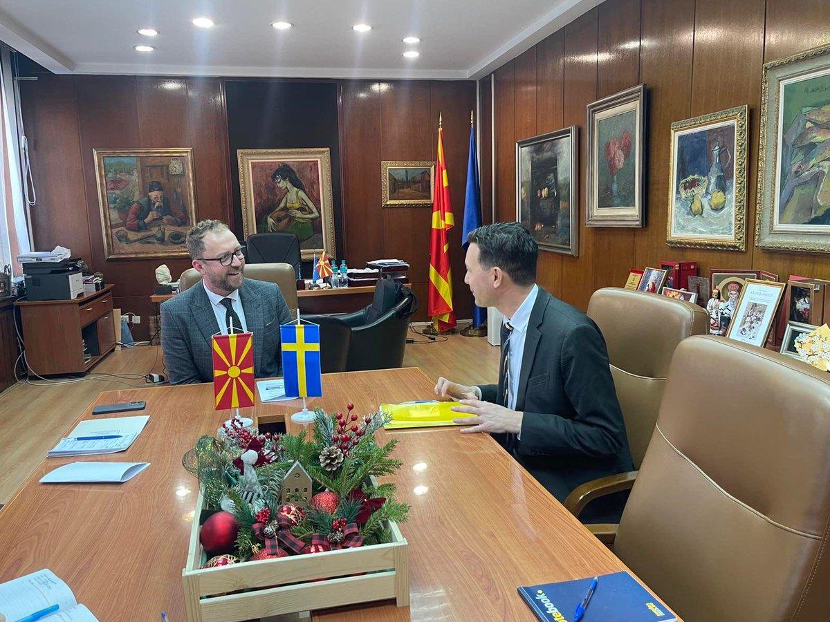 Constructive and forward-looking conversation this afternoon with 🇲🇰 Minister of Tourism and Culture, Zoran Ljutkov. Many good ideas for enhanced cooperation between 🇸🇪 and 🇲🇰 on culture and tourism in both directions, and on the road towards #Skopje2028. To be continued!