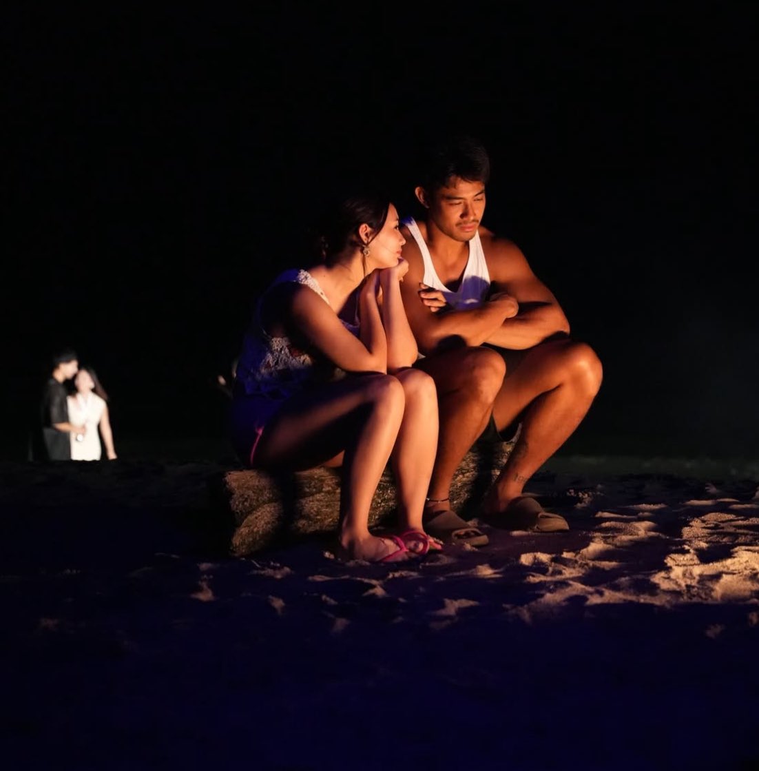 arjasOG's tweet photo. Kung ganito ang BTS, paano pa ang mismong eksena?? 👀.
This is a must-watch vertical series #WhenBrothersFall streaming on Iwant and BeetzeePlay..
So proud of you, ArJas!
#ArJas #WhenBrothersFall
Photo Courtesy: STARMAGIC https://t.co/t0ZG0M6GcF