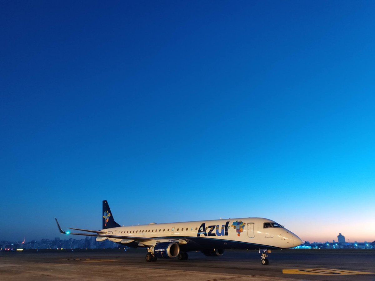 Seguinte, Dia 20 agora é meu aniversario, farei uma live especialzinha ás 19h, vai ser a primeira vez que farei algo do tipo, se quiser deixar uma cartinha, vou ler todas elas no dia!

padlet.com/shordil/aniver…

Foto de avion como sempre pra chamar atenção. :V