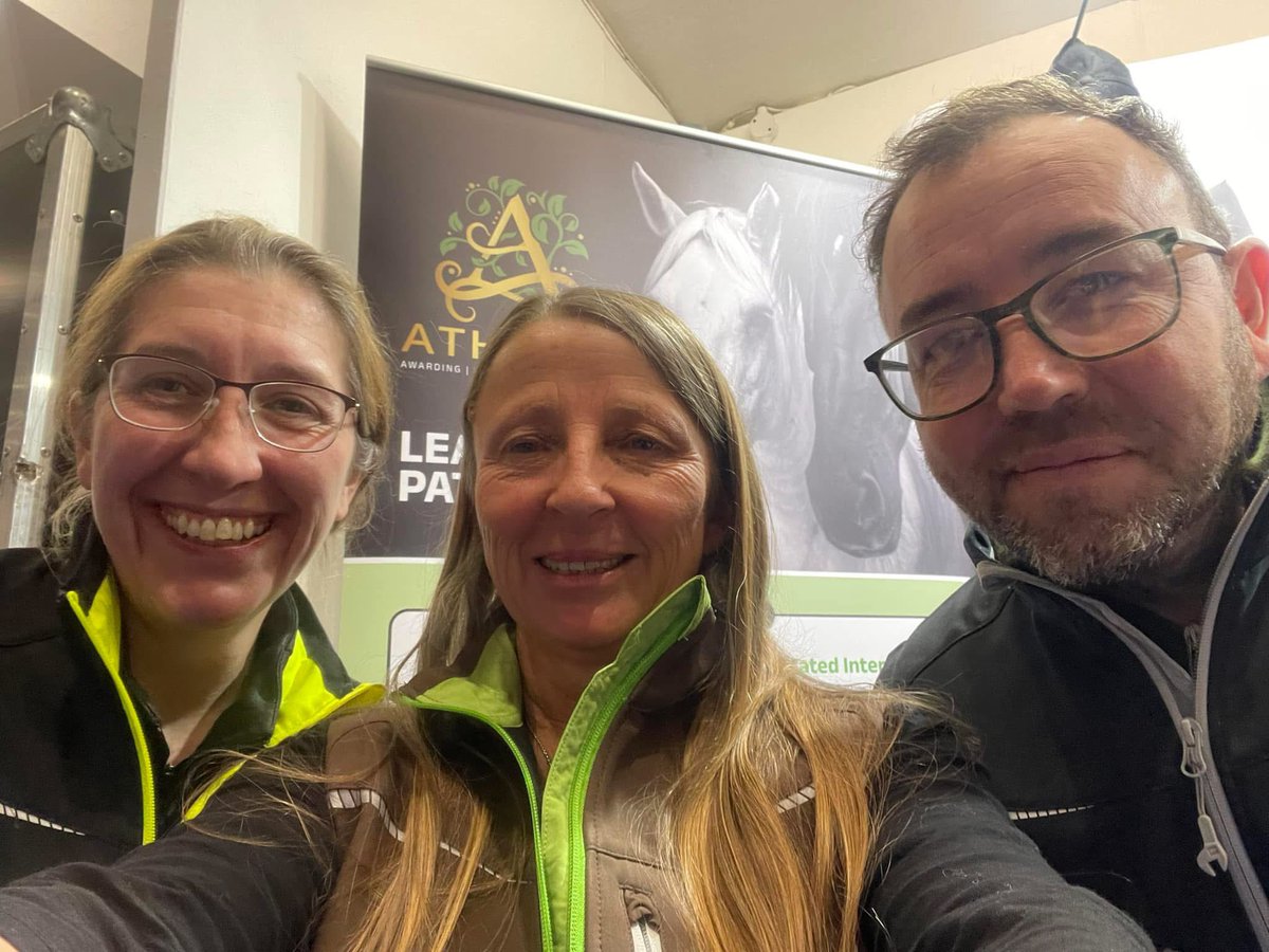 AthenaHerd's tweet photo. Natural Answer Jane Gilbey and Tom Benson how was this two years ago?????

#londonhorseshow  #equineassistedservices #ATHENA https://t.co/JpvzgeIF67