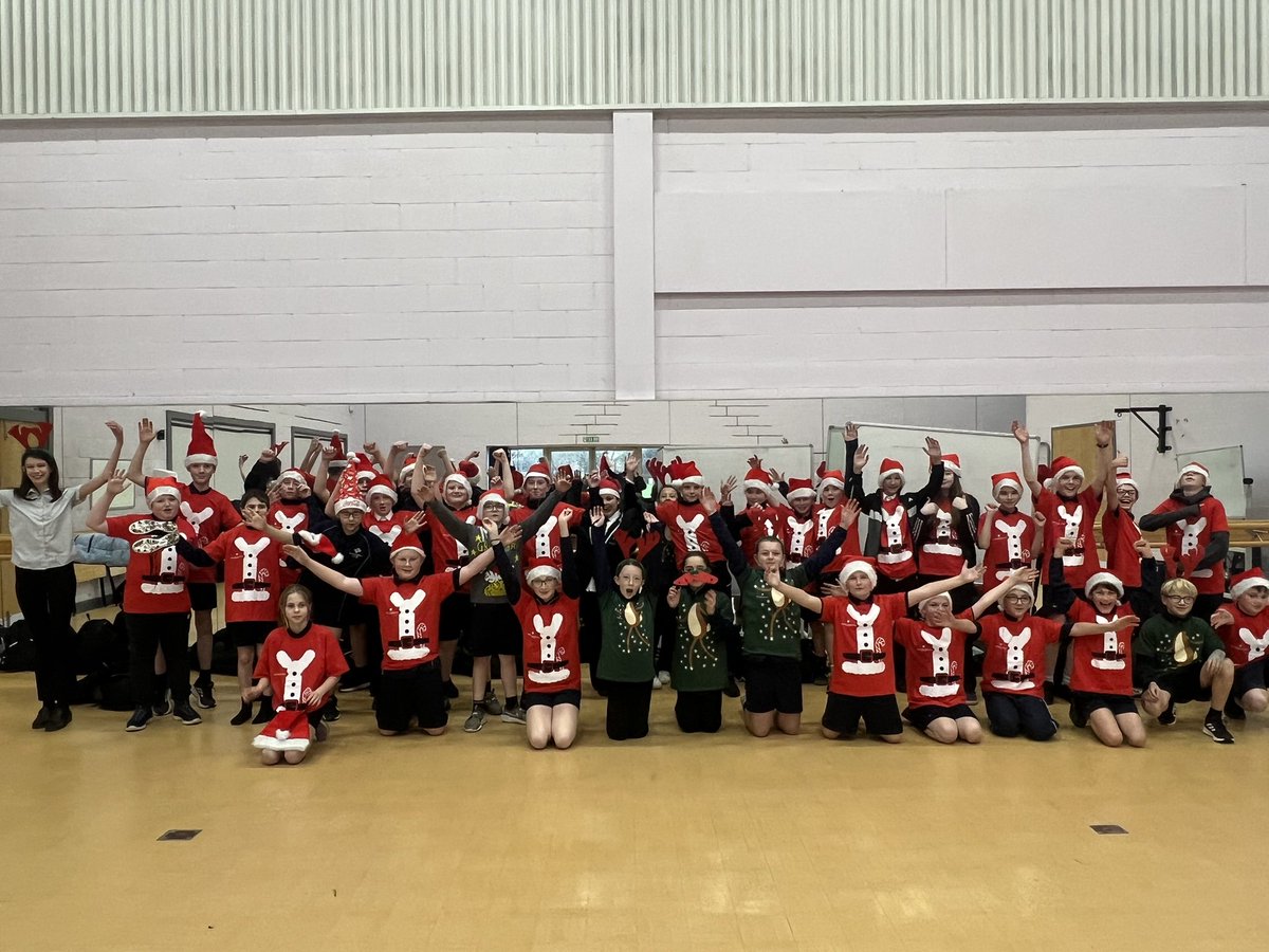 TMiddlecottPE's tweet image. TMA @dretsport Santa Run. Well done all