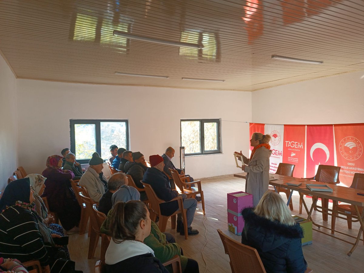 Perşembe İlçesi Ordu Sosyal Bilimler Lisesi tarafından yürütülen  TÜBİTAK 2204-A Projesi kapsamında "Arı Yetiştiriciliği ve Arı Ürünleri Üretimi" konularında eğitim programı düzenlenmiştir.

<a href="/TCTarim/">T.C. Tarım ve Orman Bakanlığı</a>
<a href="/maatalay/">Dr. M. Altuğ ATALAY</a>
<a href="/tagemgovtr/">Tarımsal Araştırmalar ve Politikalar Genel Md.</a>
<a href="/SCinbirtoglu/">Şeref CINBIRTOĞLU</a>