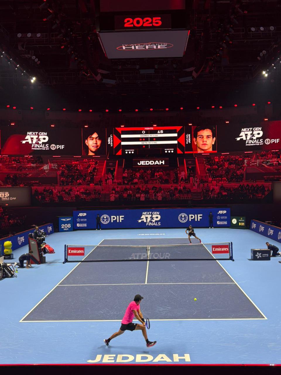 يتقدم وصيف النسخة الماضية، الأميركي ليرنر تين على خصمه الأسباني رفائيل خودار بشوط مقابل لاشيء حتى اللحظة #نهائيات_الجيل_القادم 