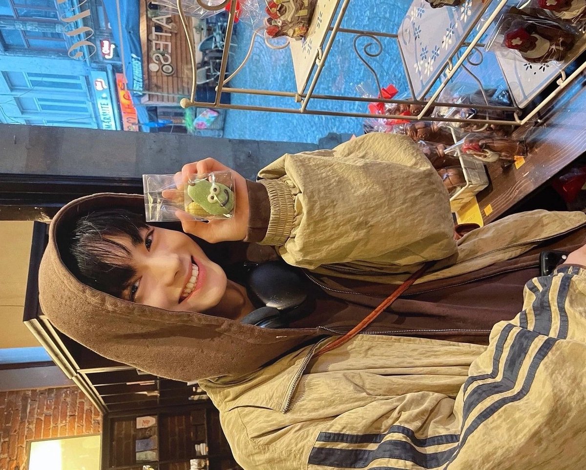 i0twssof's tweet image. ¿𝚈op? 𝚁obandome a mi explotadito para cantar 𝕛untos #𝚙o͞pꕀ𝕤tɑ𝕣s 🌟 porque esta rolita no se canta solo y ya verán que nuestras voces serán la mejor combinación después de las de #bǝst𝕚eːmǝ𝕝öd𝕚es જ⁀➴ ♡ las adoro, mis niñas!

#𝚑𝕚ro͞no’s 𓈒𓈒𓈒 𝄞 ٭ 𝑐l𝕚ché !