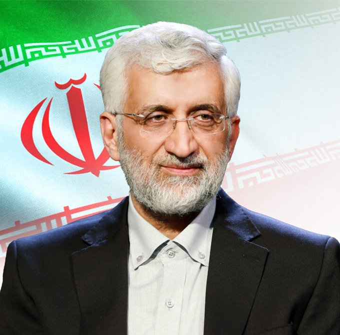 نماینده رهبری
همون مواضع رهبری رو شهر به شهر و کوچه به کوچه تبیین میکنی
اوناییکه تخریبت میکنن زورشون به رهبری نمیرسه و الا ...