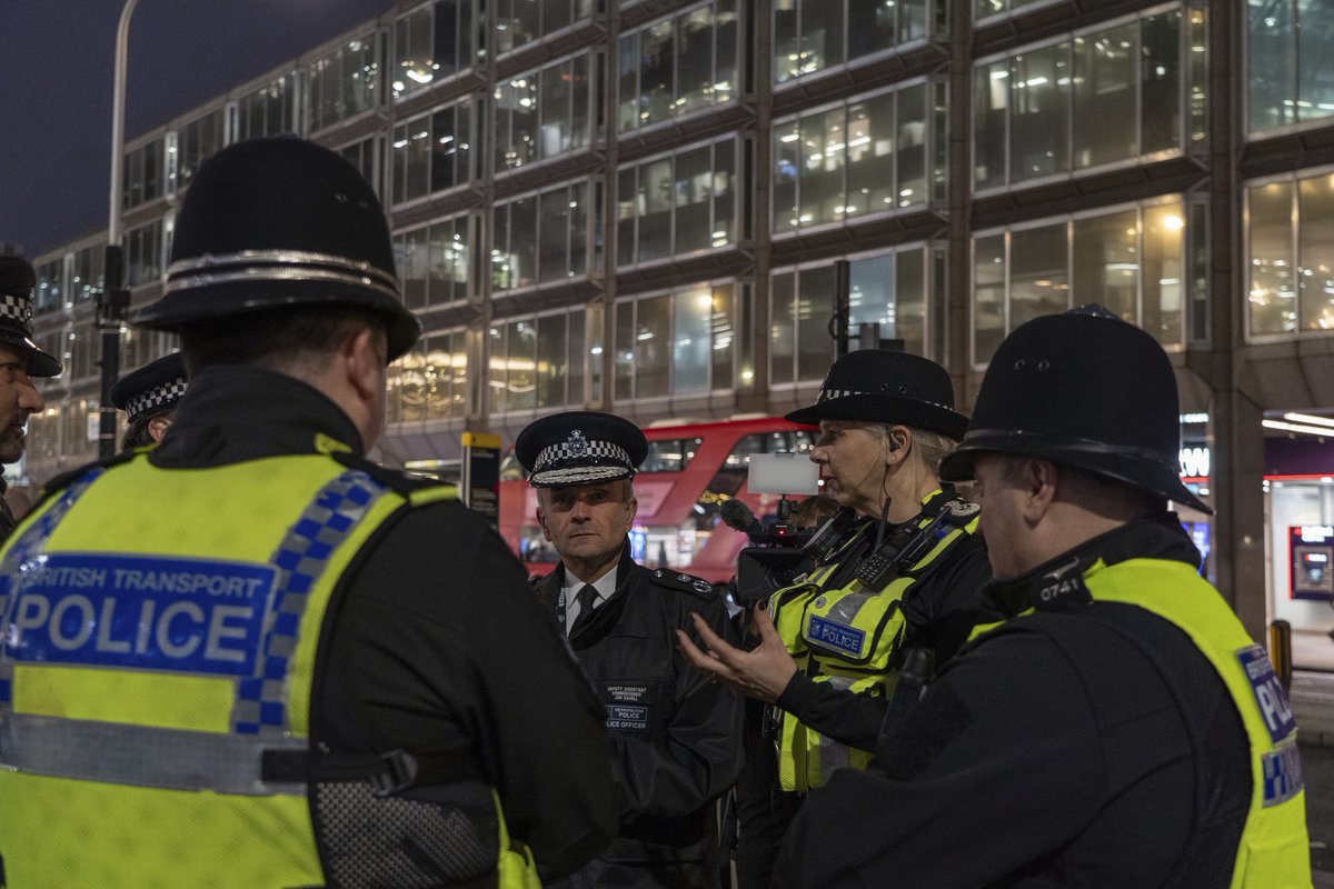 BTP's tweet image. We’re working with @TerrorismPolice to encourage vigilance following recent attacks targeting the Jewish community in Manchester and Australia.

You’ll notice enhanced patrols across the rail network this festive period. 
 
Text 61016 if you need us 📱