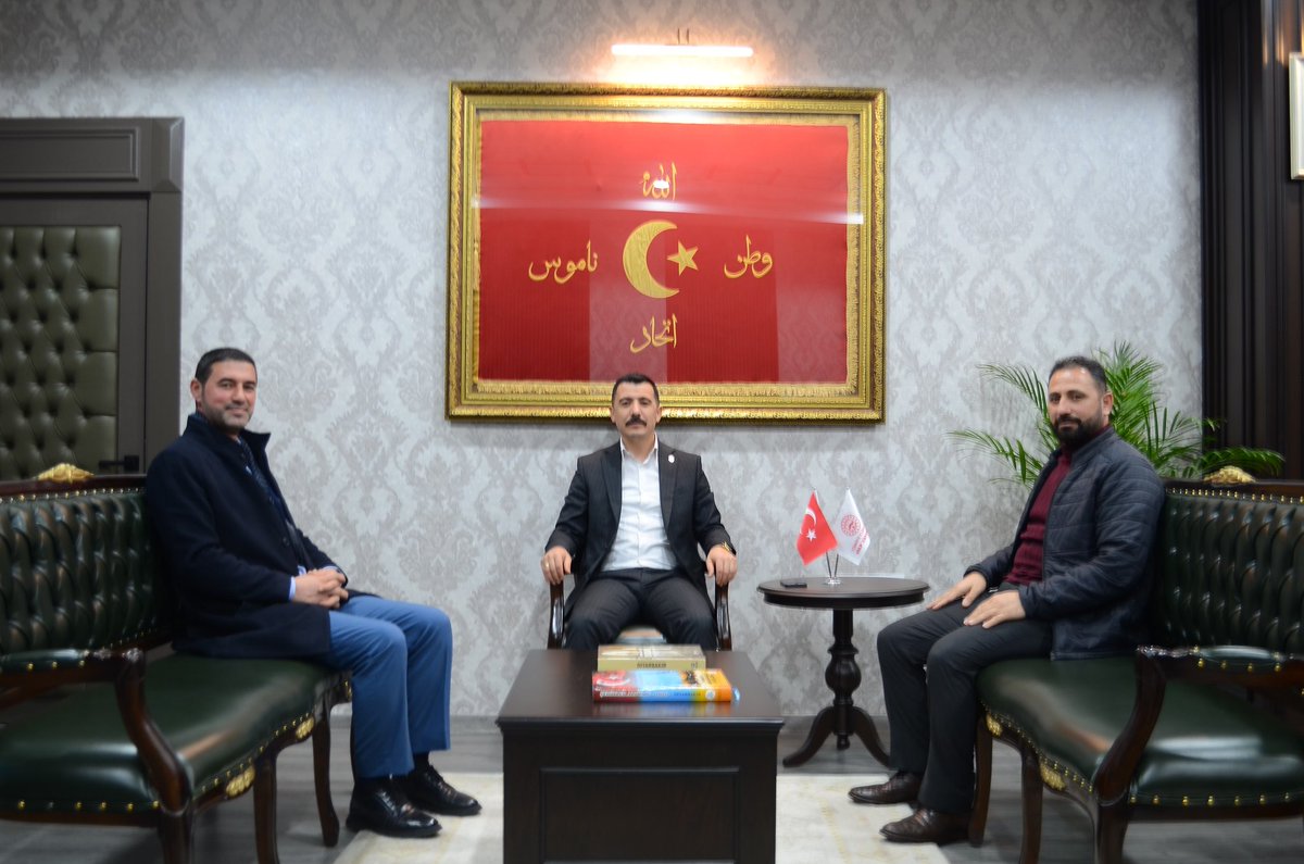 pasurlularDrng's tweet photo. Pasurlular Derneği olarak, Kulp İlçe Kaymakamımız Sayın Burak AKELLER ile ilçemizin mevcut sorunları ve çözüm önerileri üzerine karşılıklı bilgi alışverişinde bulunulan bir görüşme gerçekleştirilmiştir. https://t.co/XSdLAkqqPK