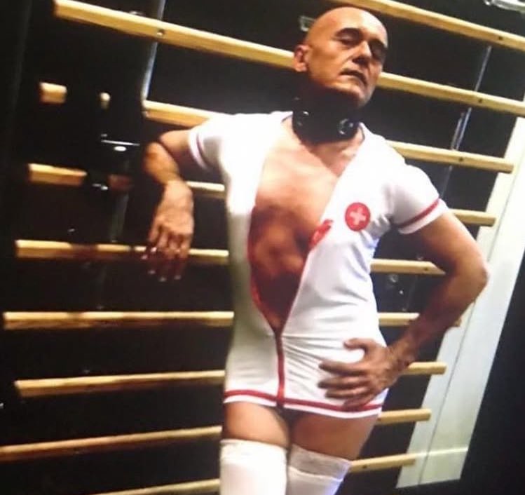 smarginatvra's tweet image. ma lui si sente proprio one of the girls