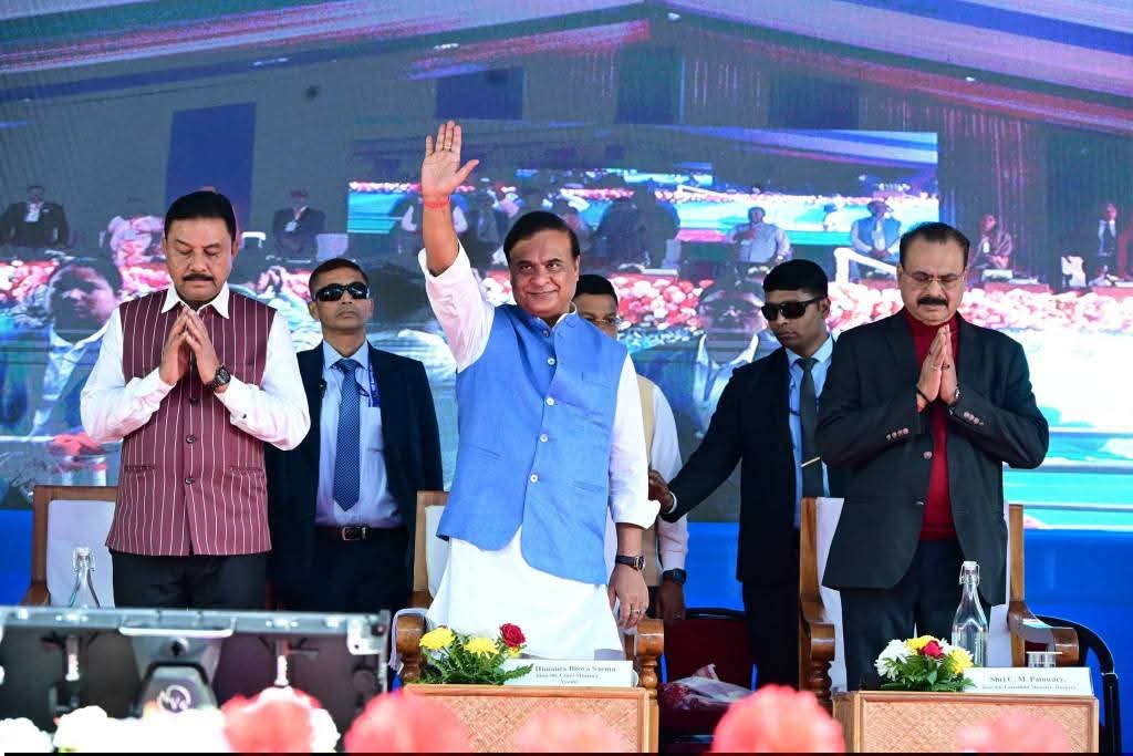 KujurSantiuse's tweet photo. The Chief Minister’s Mahila Udyamita Scheme is an ambitious initiative undertaken to empower the women of Assam and promote economic growth in the state through the development of the rural economy. Through this scheme, the government is committed to strengthening 40 lakh women entrepreneurs.

Under the Chief Minister’s Mahila Udyamita Abhiyan, the Hon’ble Chief Minister Dr. Himanta Biswa Sarma distributed an initial cheque of ₹10,000 in the presence of 20,336 mothers and sisters from the Barpeta Legislative Assembly constituency. This initiative will undoubtedly play a significant role in the empowerment and upliftment of women in Assam.

@himantabiswa
@DilipSaikia4Bjp
@BJP4India
@BJP4Assam