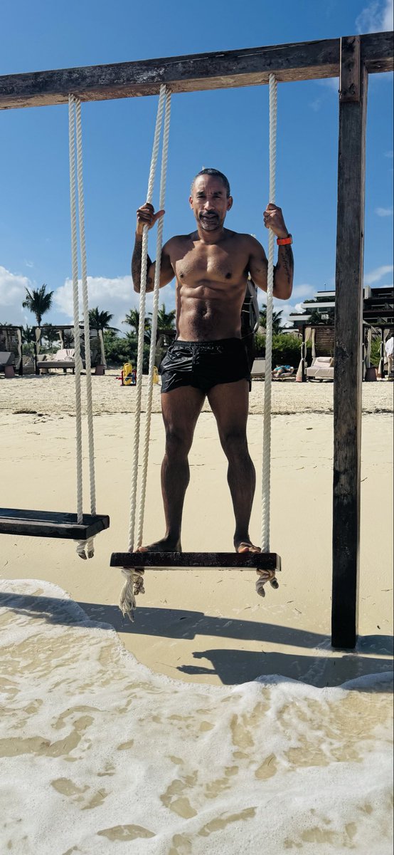 johntalsr's tweet image. “Get a tan I’m already black, rich I’m already that”