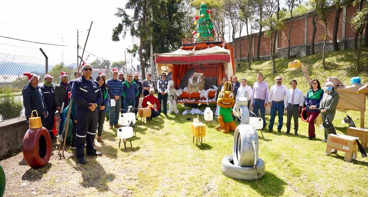 czamoramatute's tweet photo. ⭐️ En esta #Navidad confirmamos que en #Cuenca celebramos cuidando el planeta.
Nuestros servidores municipales transformaron materiales reciclados en #pesebres llenos de creatividad, compañerismo y conciencia ambiental.
🥇 1.º lugar: Unidad Ejecutora de Proyectos
🥈 2.º lugar: EMAC
🥉 3.º lugar: Escuela Taller
4.º lugar: Dirección de Avalúos y Catastros
5.º lugar: Radio Ciudad
✨ Mención honorífica: Dirección de Movilización
♻️ La Navidad ecológica es trabajo en equipo.
La Corporación Municipal es el motor que hace posible todo con #AmorPorCuenca❤️💛