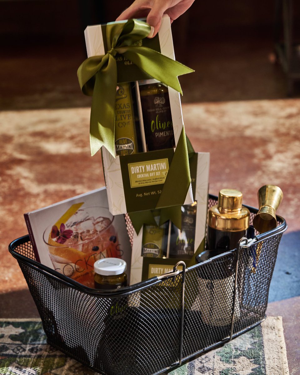 Tonight’s the night! 🎄🥂

Swing by our Sip &amp; Shop from 4:30–7:30 PM for:
🍹 A free drink ticket
🎁 Personal shoppers
🍽 Extended bistro hours
🛍 All gifts in hand — no shipping stress

Come after work, bring a friend, and let us do the heavy lifting.