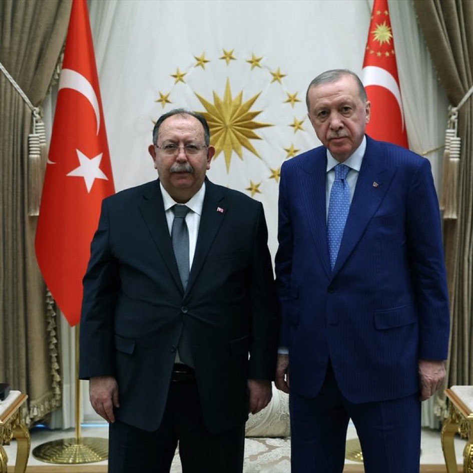 Uzaktan8138's tweet image. Parmak boyasının olmadığı her seçim şaibelidir.