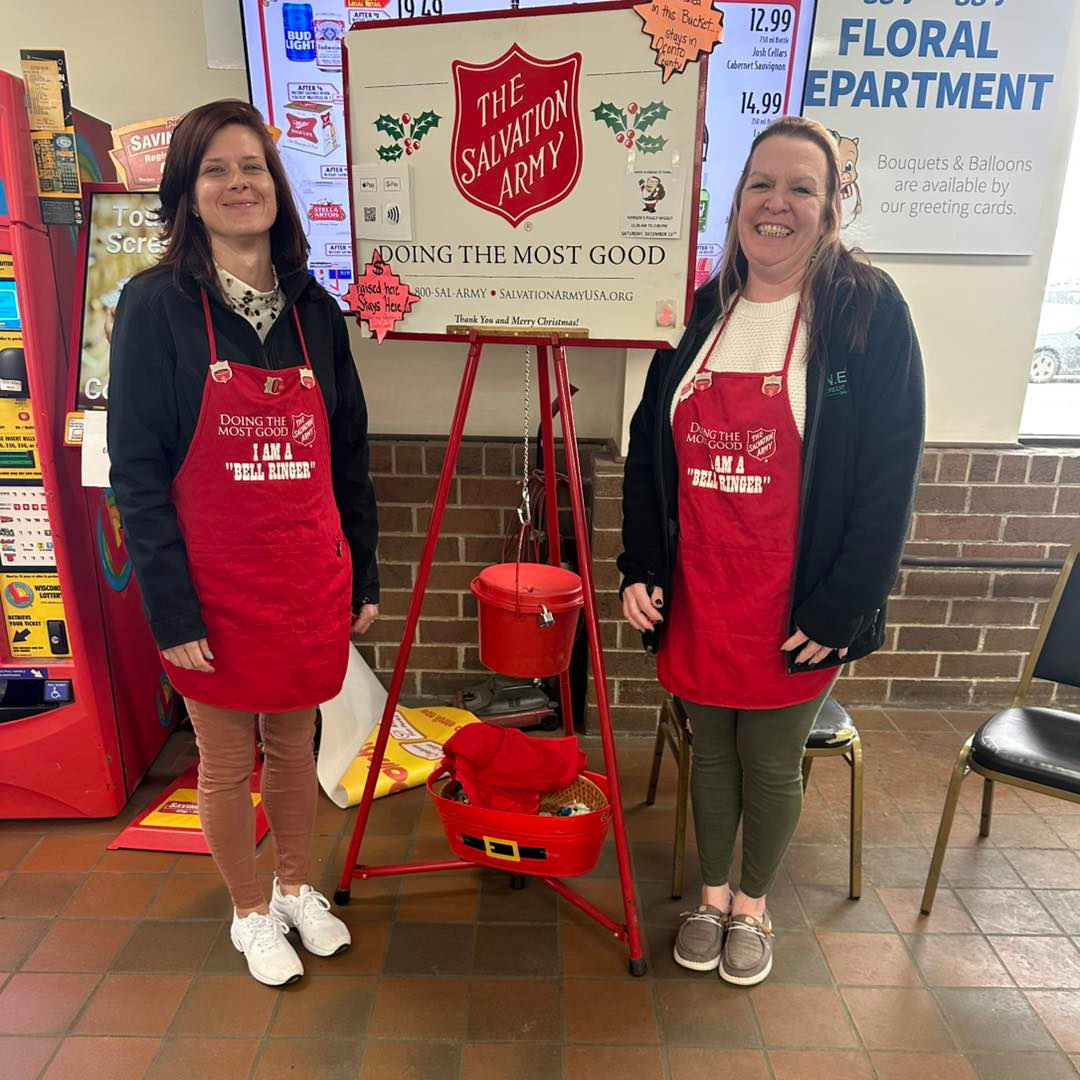 NEWCU's tweet image. We had a great time yesterday ringing bells for the Salvation Army at Iverson’s Piggly Wiggly in Oconto Falls and Lafaro’s Fresh Market in Peshtigo! Thanks to all our staff that dedicated an hour of their day to help raise funds.