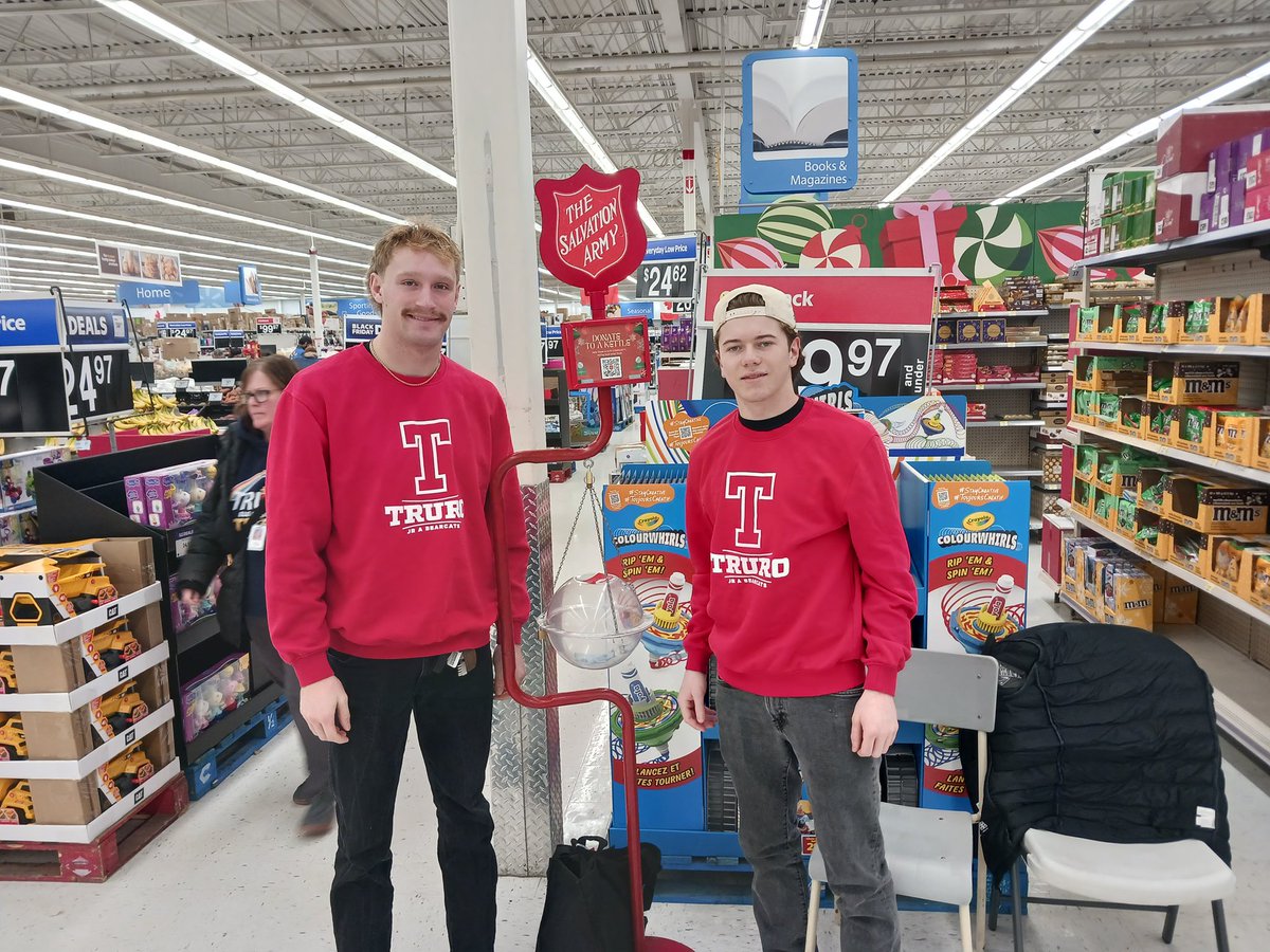 trurobearcats's tweet photo. Every Tuesday this month, the Bearcats have been volunteering with the Salvation Army helping out with their Christmas Kettle program. This has become a long standing tradition in Truro during the holiday season, this being the 14th season the Bearcats have taken part. #teamfirsT https://t.co/Gxpp2zb8AI