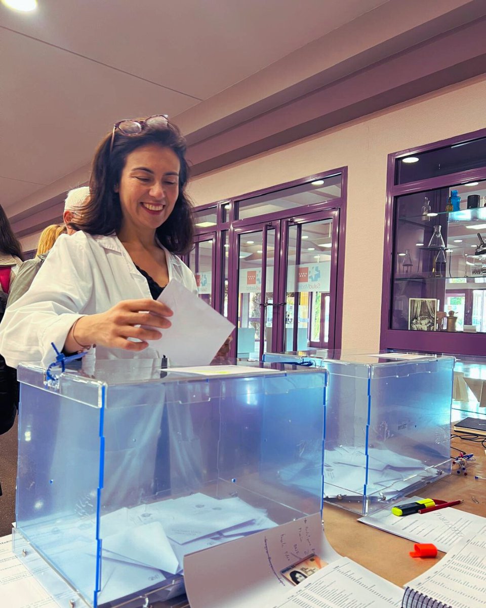 icomemparatodos's tweet photo. 🗳️ Hoy se cumple un año de estas imágenes

Hace 3⃣6⃣5⃣ días que los médicos de Madrid expresaron su voluntad democrática, pero los perdedores de las elecciones decidieron que el @Icomem_Oficial seguiría siendo suyo.

▶️ Seguimos trabajando para que vuelva a ser de sus médicos https://t.co/hDUINcEdOh